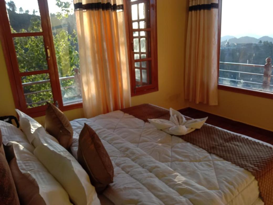 Floret Sojourn Hotell Shimla Exteriör bild