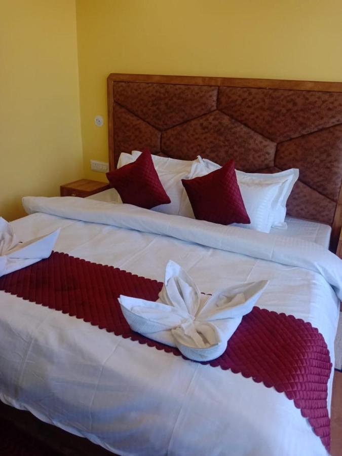 Floret Sojourn Hotell Shimla Exteriör bild
