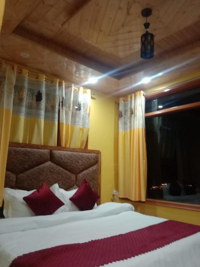 Floret Sojourn Hotell Shimla Exteriör bild