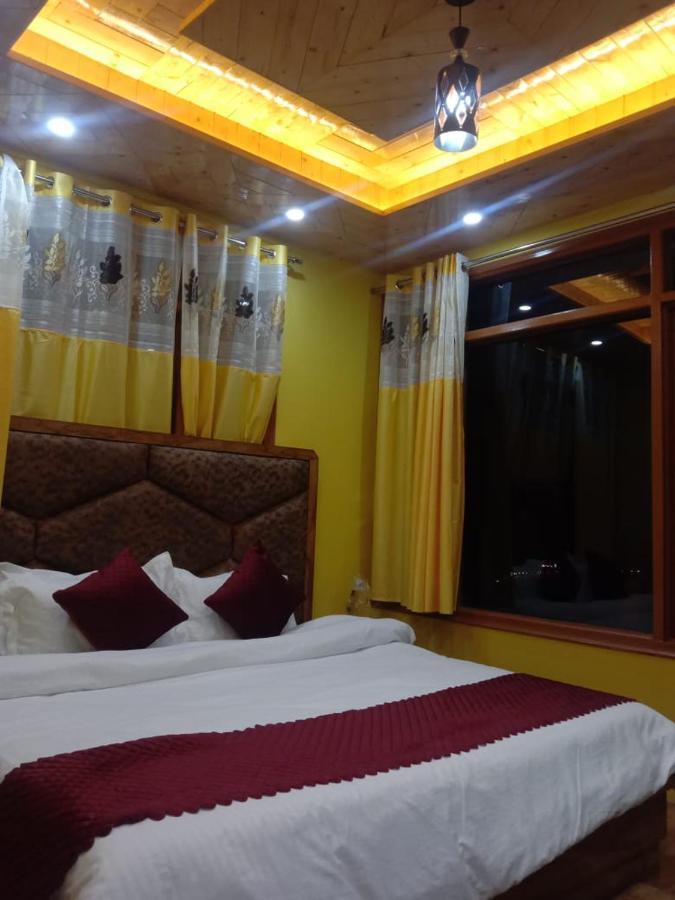 Floret Sojourn Hotell Shimla Exteriör bild