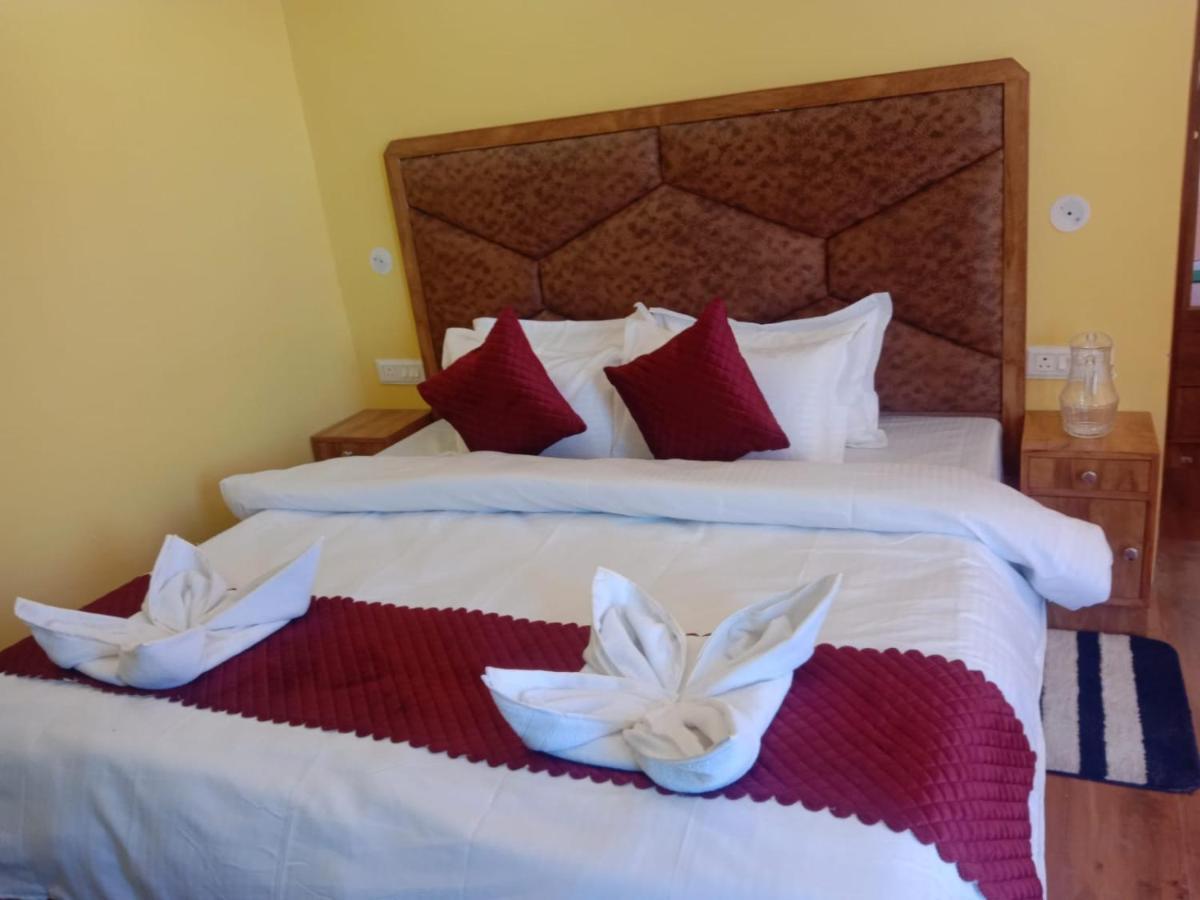 Floret Sojourn Hotell Shimla Exteriör bild