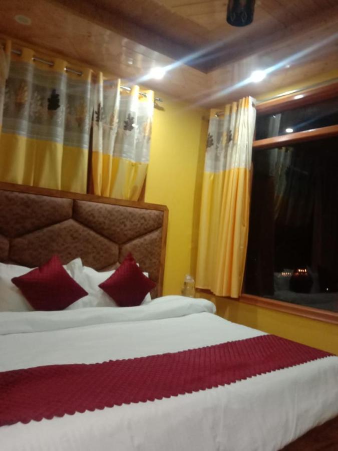 Floret Sojourn Hotell Shimla Exteriör bild