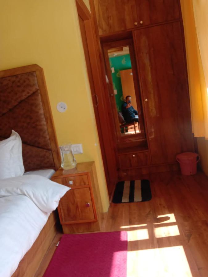 Floret Sojourn Hotell Shimla Exteriör bild