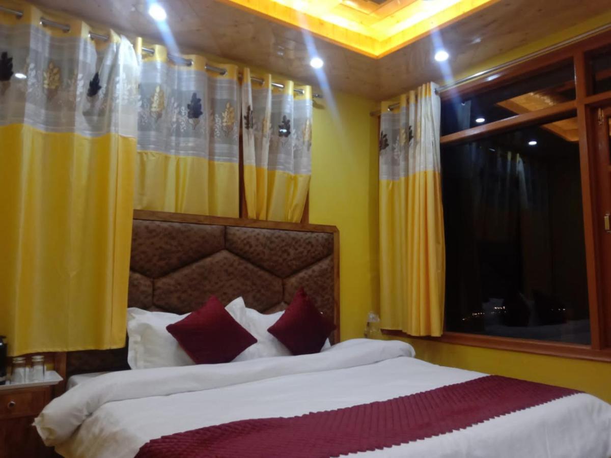 Floret Sojourn Hotell Shimla Exteriör bild