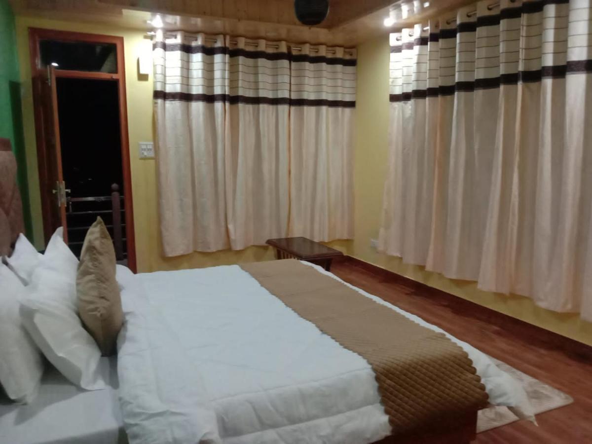 Floret Sojourn Hotell Shimla Exteriör bild
