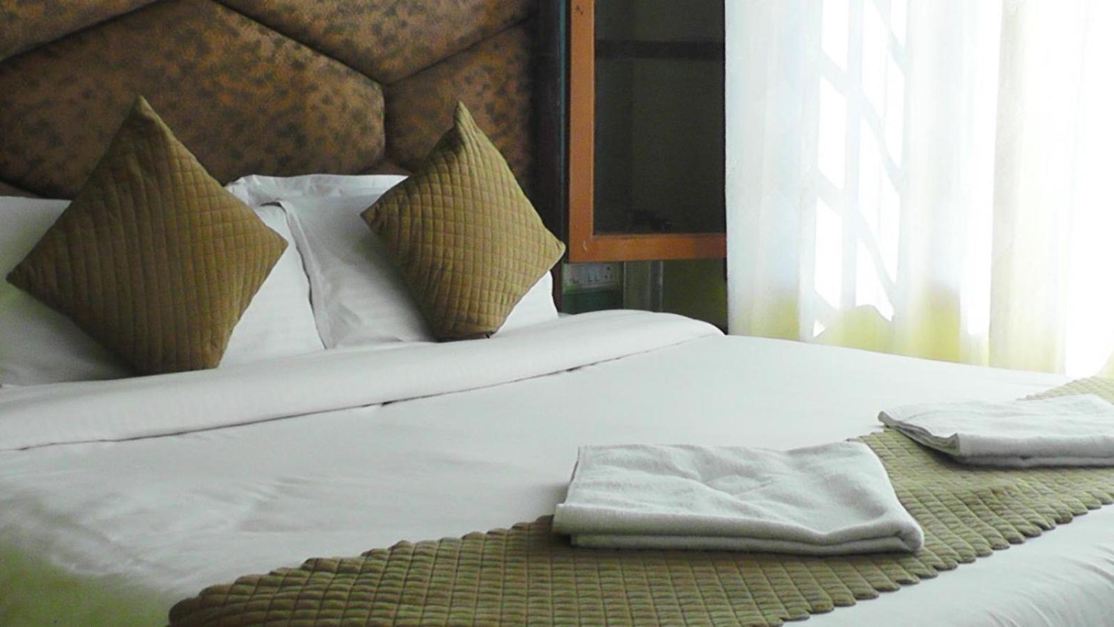 Floret Sojourn Hotell Shimla Exteriör bild